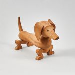 977 2127 WOODEN SCULPTURE